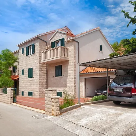 15242a Apartment